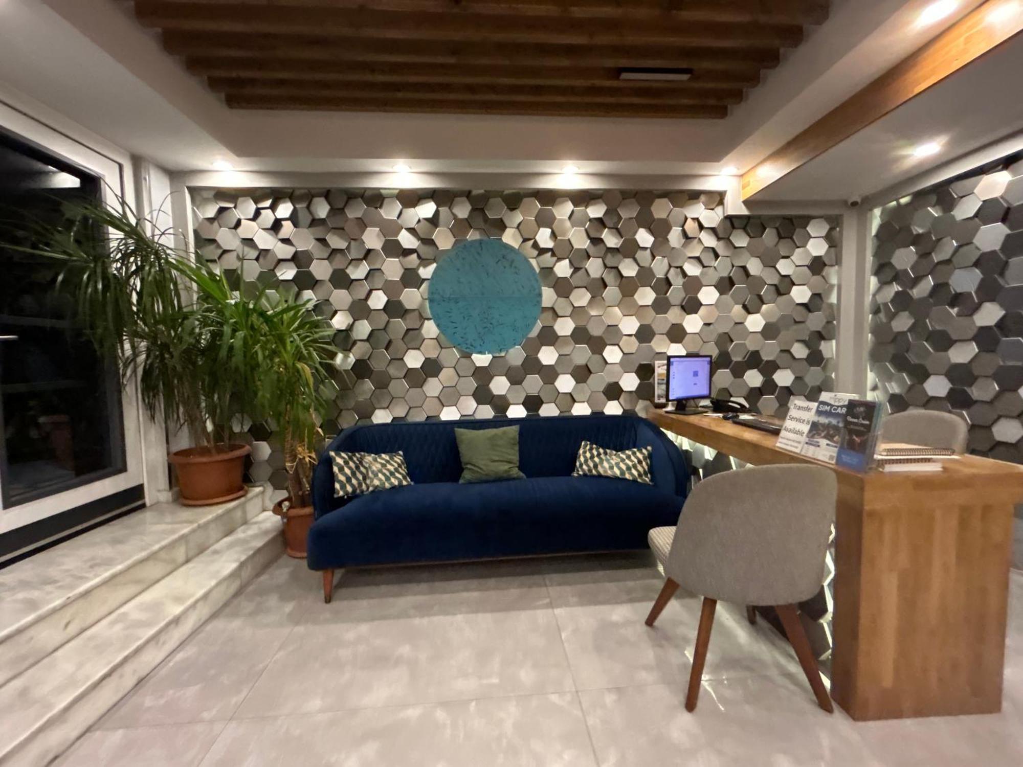 Basilissis Hotel — Photos 1